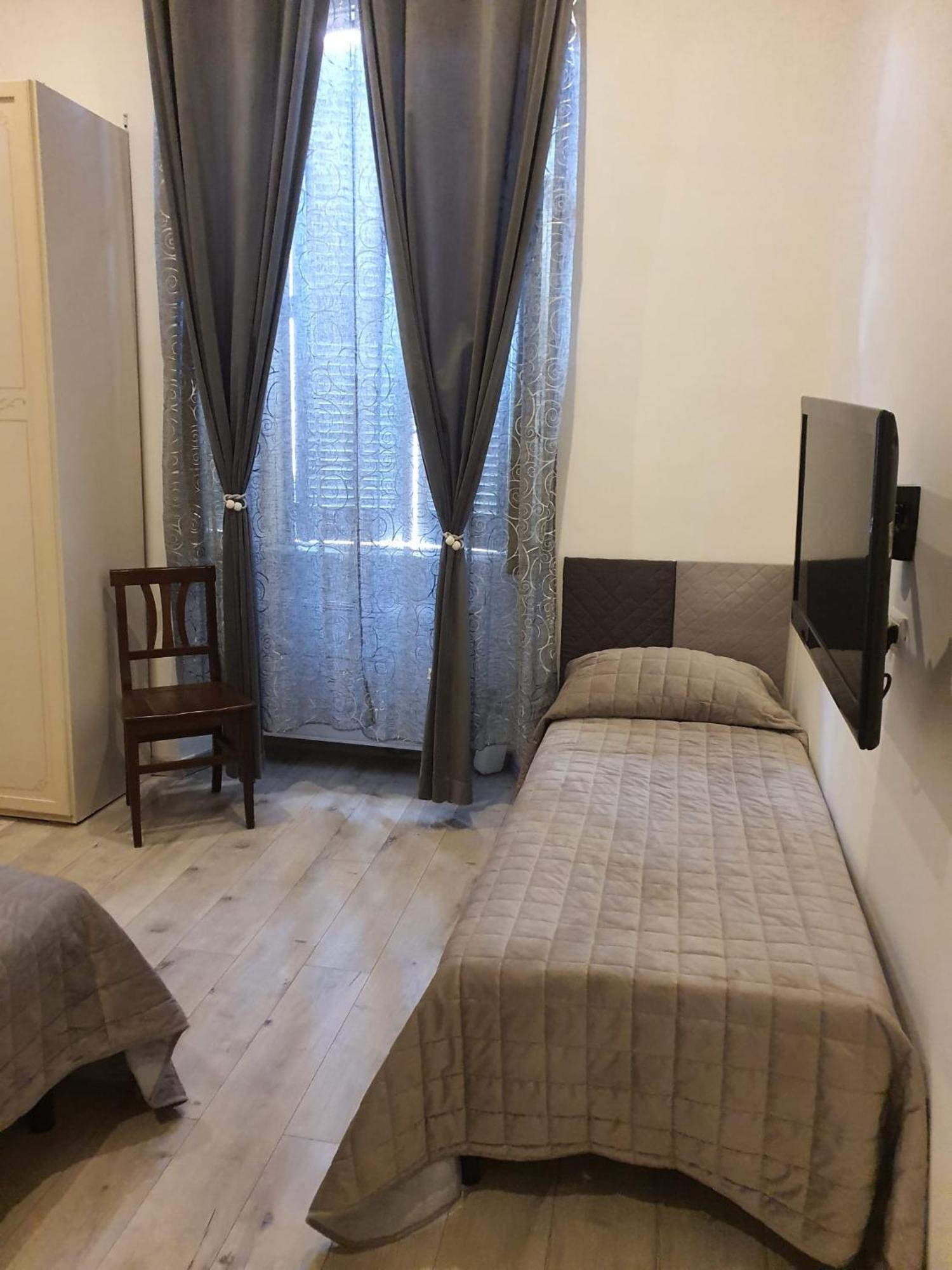 Casa Max, Rome